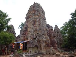 プノン・サンパウ(Phnom Sampov Mountain)